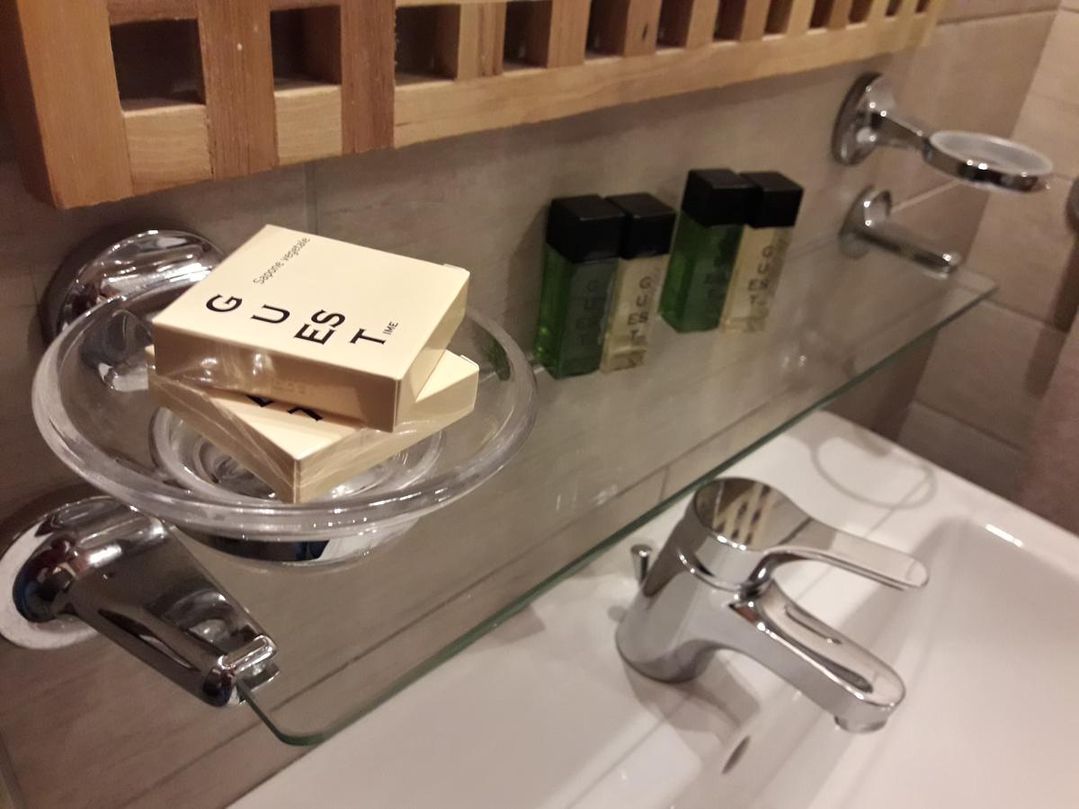 Equirelais Hotel Lomnago Ngoại thất bức ảnh